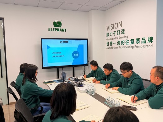 الدرس الأول لشركة إيليفانت ماشينري لهذا العام: العودة إلى العمل في عيد الربيع